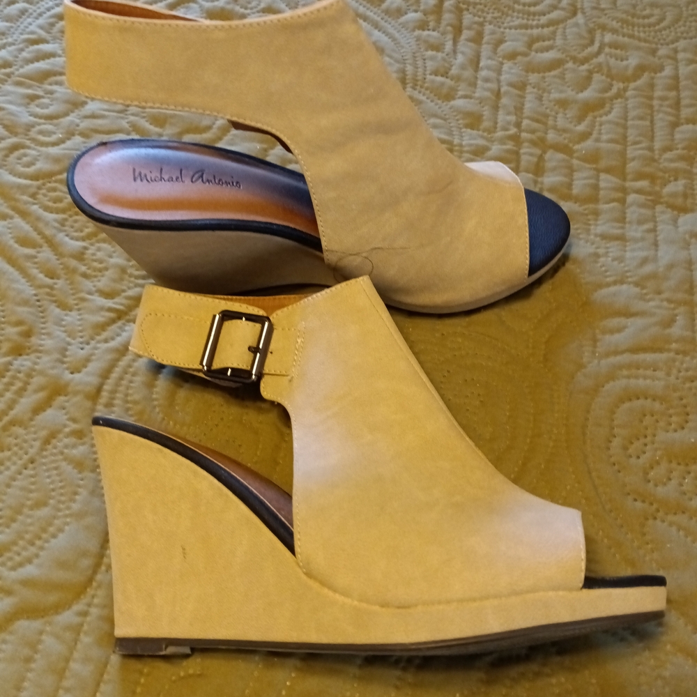 Michael Antonio Arianna Natural Wedge Sandals